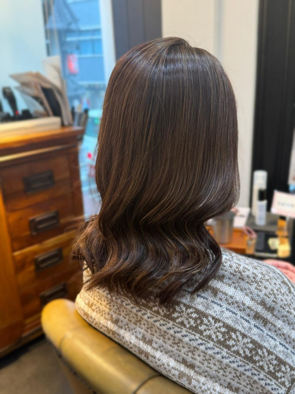 いつものスタイルにアレンジを添えて