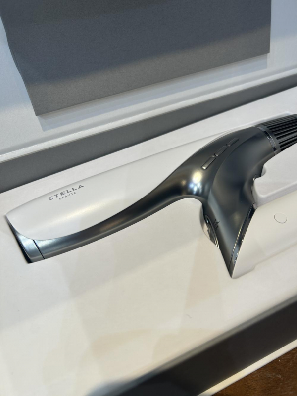 最新型の新機能スマートドライヤー「JEWEL」登場