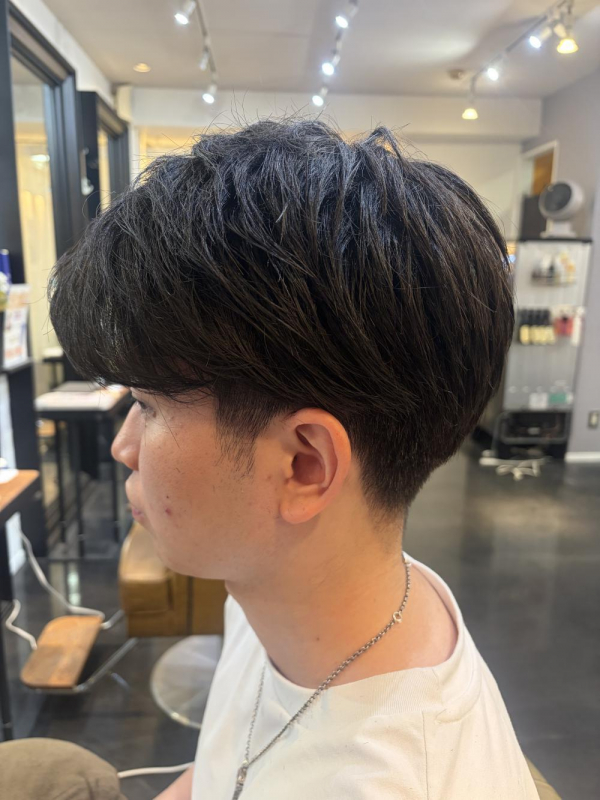 秋に向けて整える、自然に馴染むメンズカット
