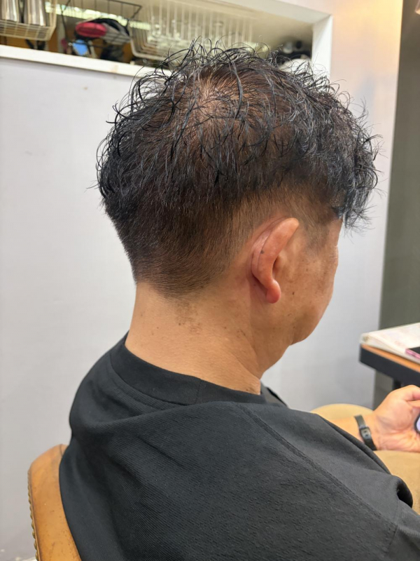 朝のセットが簡単な大人のショートパーマ