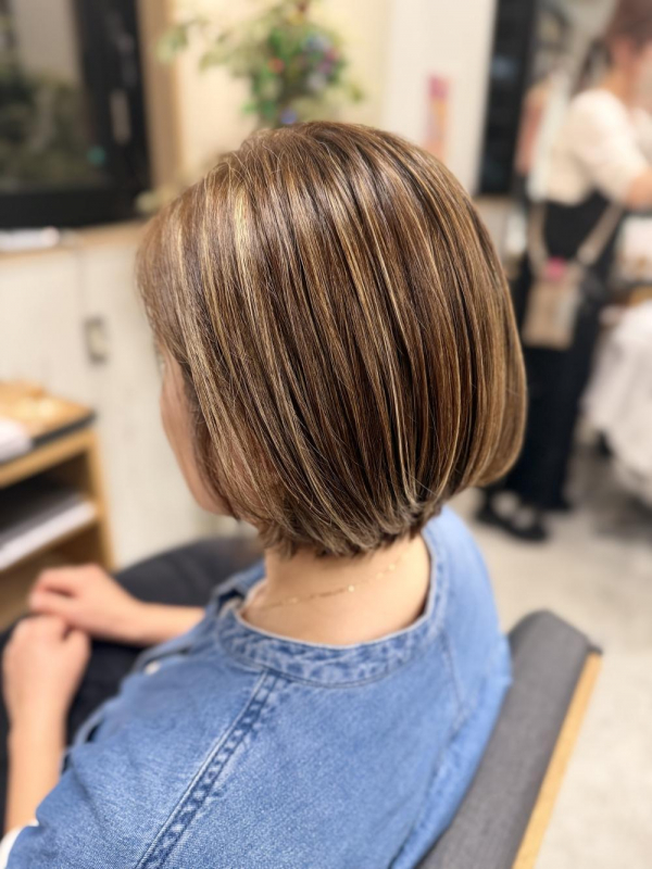 大人の透明感！白髪ぼかしハイライト