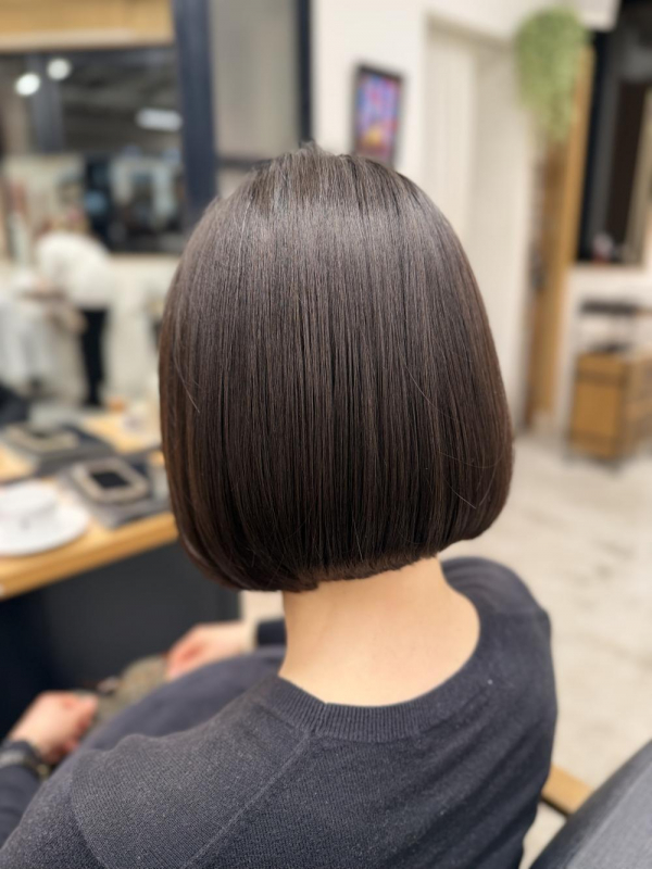 大人女性に人気！上品ツヤボブ